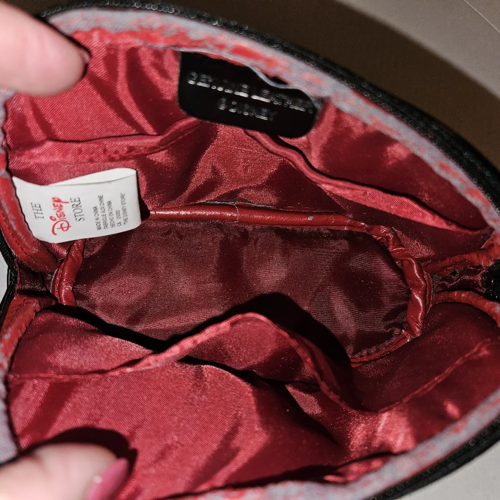 Disney Store Minnie Mouse Genuine Leather Cosmetic Case – Black & Red – NWT